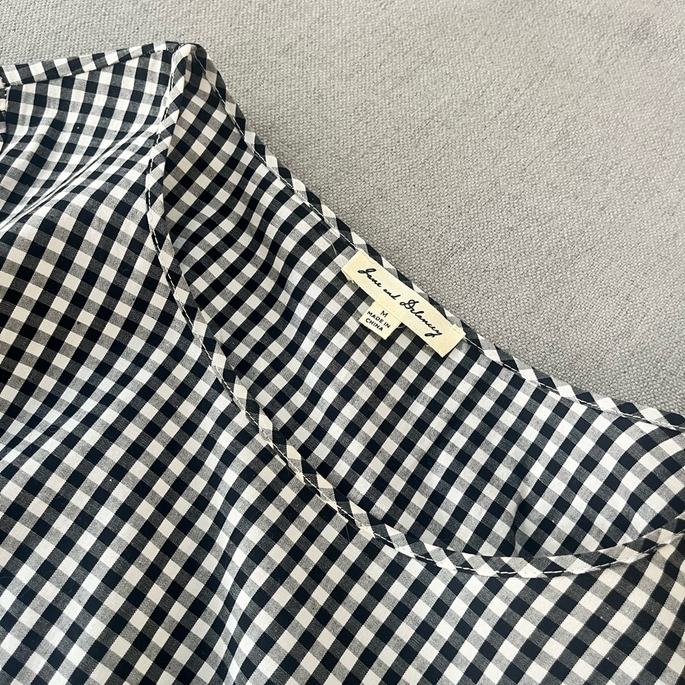 Medium Jane and Delancey long sleeve top